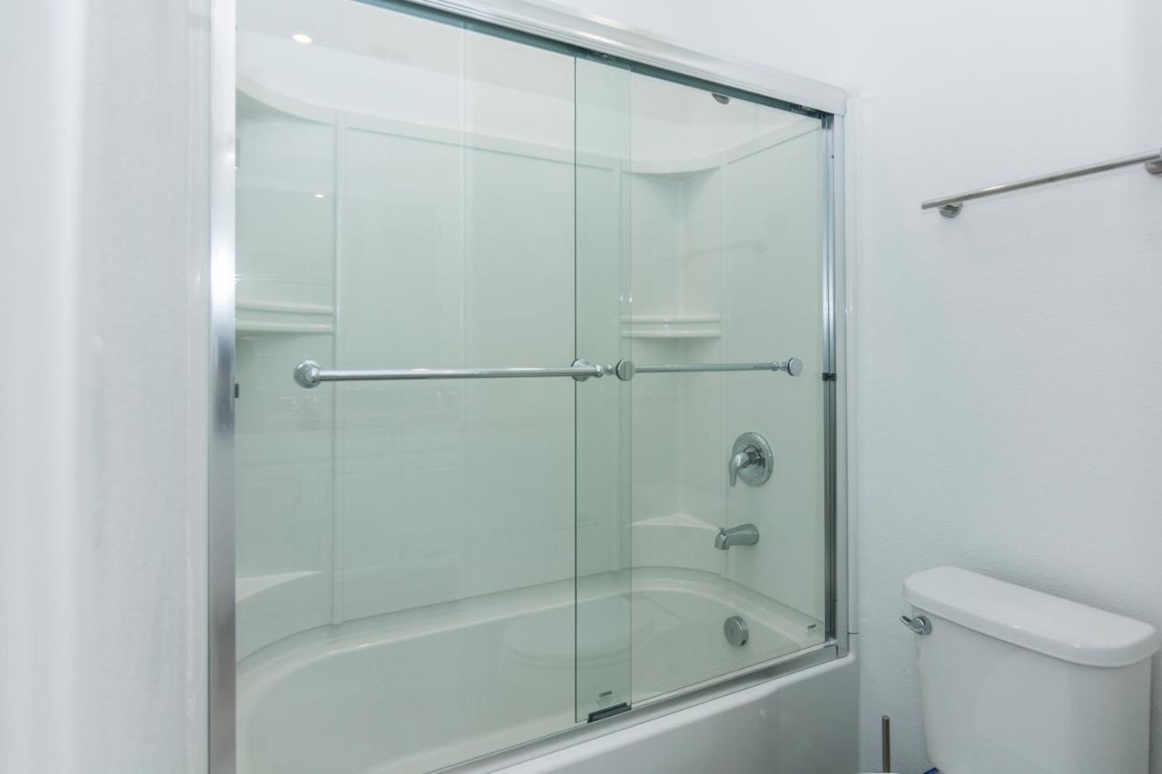 Brand New 9 Bedrooms House With Private Pool, Star Wars Game Room, Theme Rooms And Lake View Sa2145 키시미 외부 사진