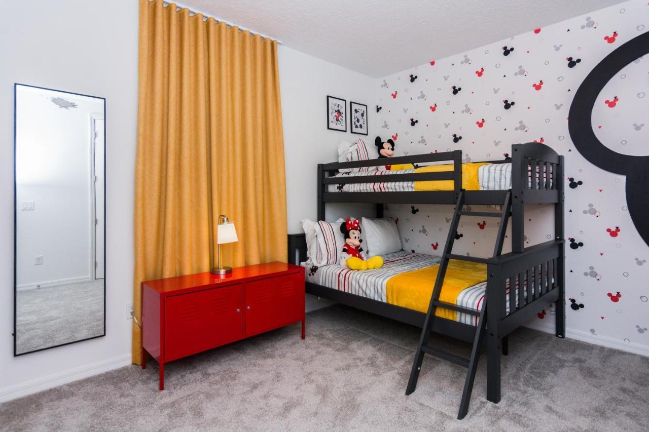 Brand New 9 Bedrooms House With Private Pool, Star Wars Game Room, Theme Rooms And Lake View Sa2145 키시미 외부 사진
