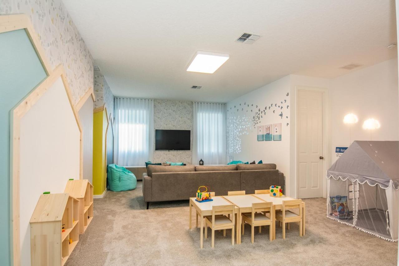 Brand New 9 Bedrooms House With Private Pool, Star Wars Game Room, Theme Rooms And Lake View Sa2145 키시미 외부 사진